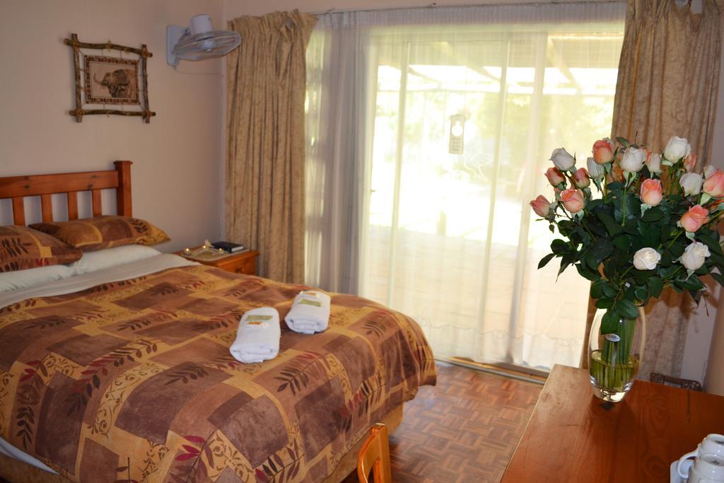 Dove'S Nest Guest House Kempton Park Exterior photo